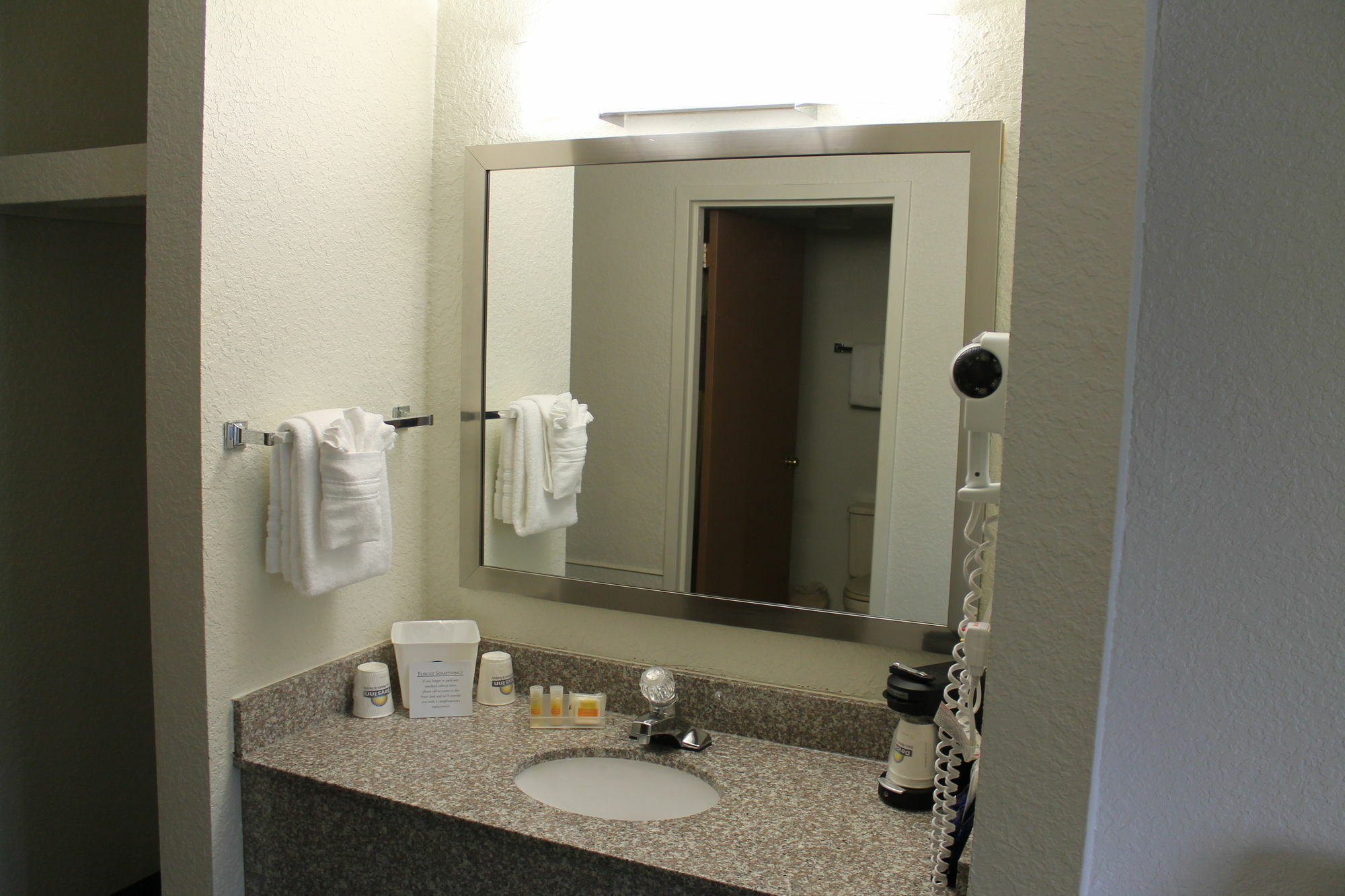 Days Inn & Suites By Wyndham Bridgeport - Clarksburg Luaran gambar